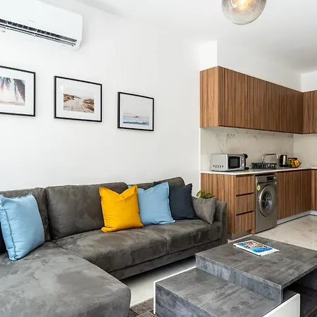 Miles 2-bedroom Apt In