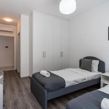 Apartamento Miles 2-bedroom Apt In Sazlıköy