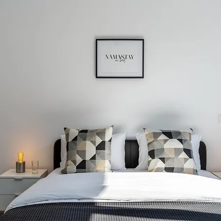 Miles 2-bedroom Apt In Apartment