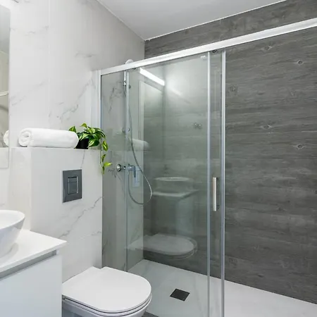 Apartamento Miles 2-bedroom Apt In *