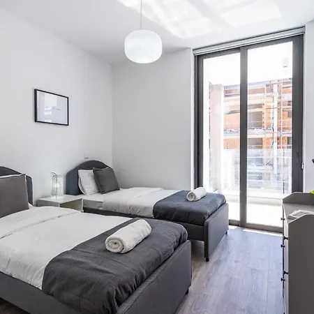 Miles 2-bedroom Apt In Lägenhet Livadhia
